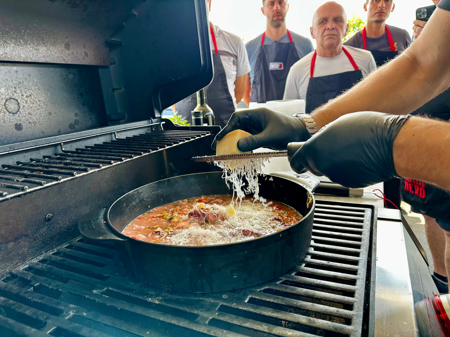 OKUSI S PLOŠČE IN DUTCH OVEN POSODE